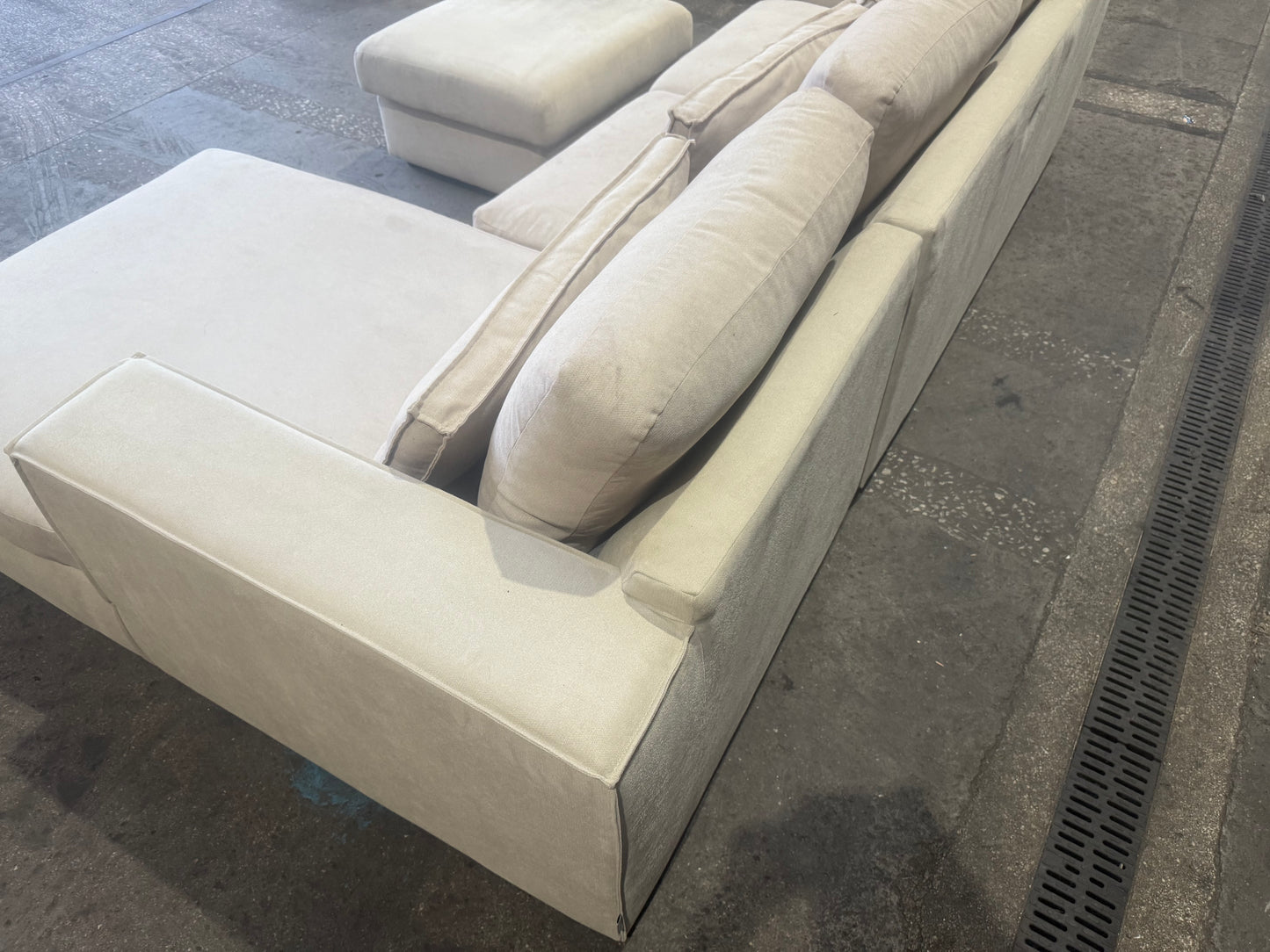 Sofa Club Soho White Tea Colour L Shape Sofa FREE DELIVERY